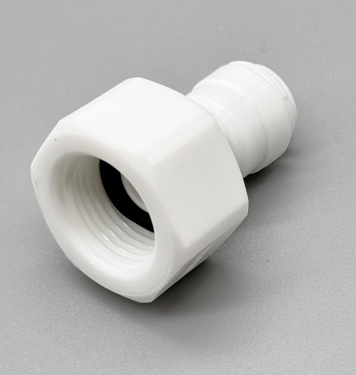 Water outlet connection screw three-eighths inch